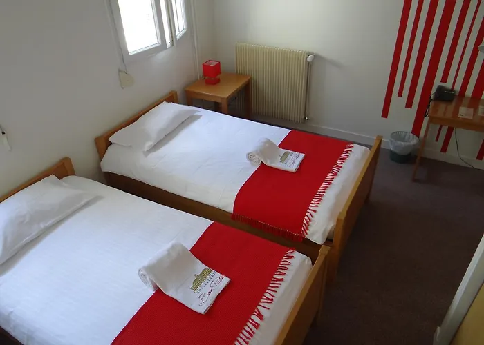 Bon Pasteur 2* أنجير